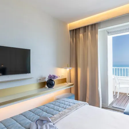Hotel Tiffany'S Riccione Exterior photo